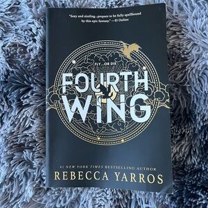 Fourth Wing by Rebecca Yarros Book